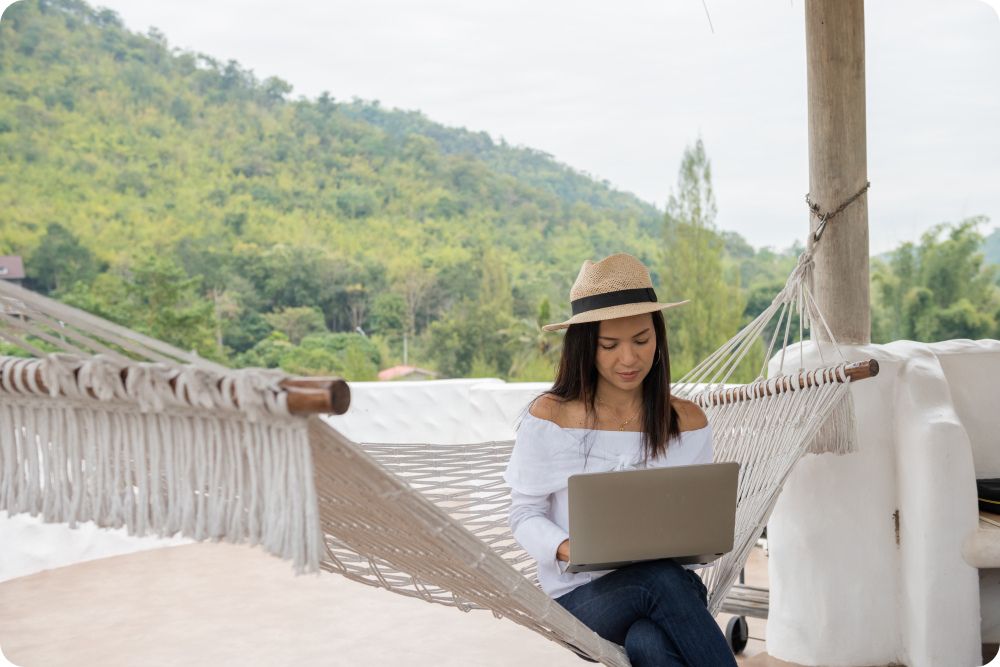 digital nomad visa spain health insurance UEI